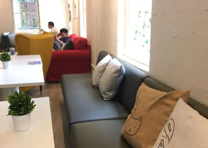 诺若雅沃特酒店 旅馆 *